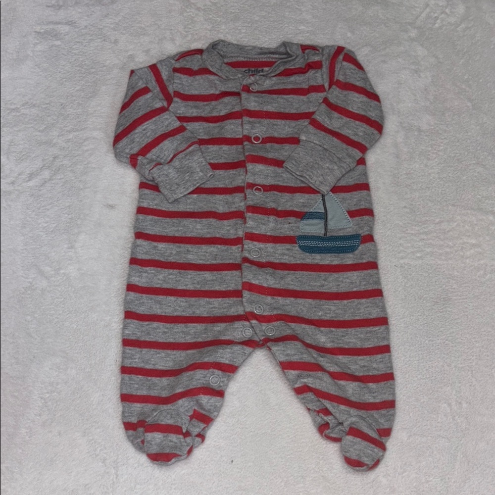 Child of Mine Gray and Red sailboat Striped Footie / sleeper ⛵️